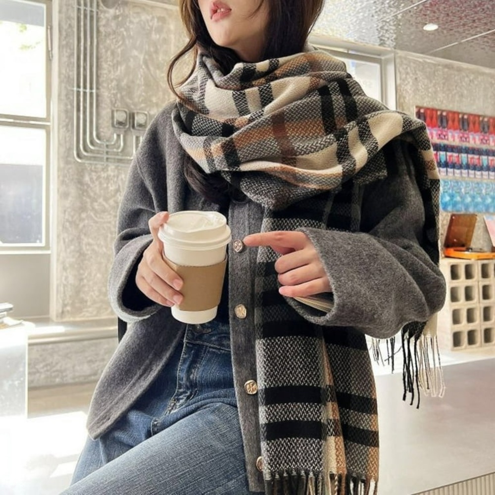 PLAID TARTAN BLANKET SCARF NWT